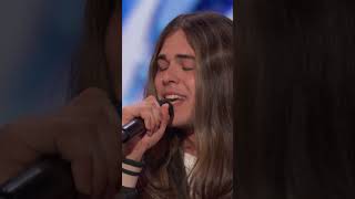 His voice is next level 🤩✨