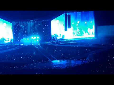 V BTS Singularity Love Yourself concert 180825