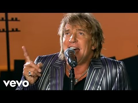...uno de los más grandes, lejos en una canción hermosa...buenas tardes dipleros, espero que les guste...