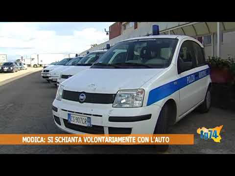 Modica, si schianta volontariamente con l'auto