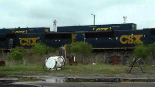 preview picture of video 'CSX SD50 Pair in Waycross'