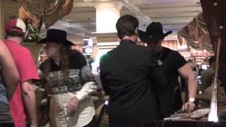 country music icon willie nelson meets fans at bellagio casino vegas 2011