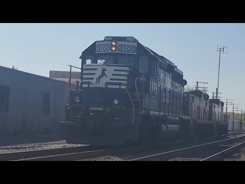 NS 3100 switches tracks with two slugs at Lamberts Point yard