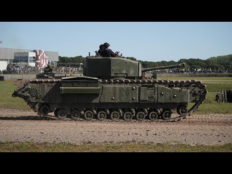 Churchill Mark III at Tiger Day 4k