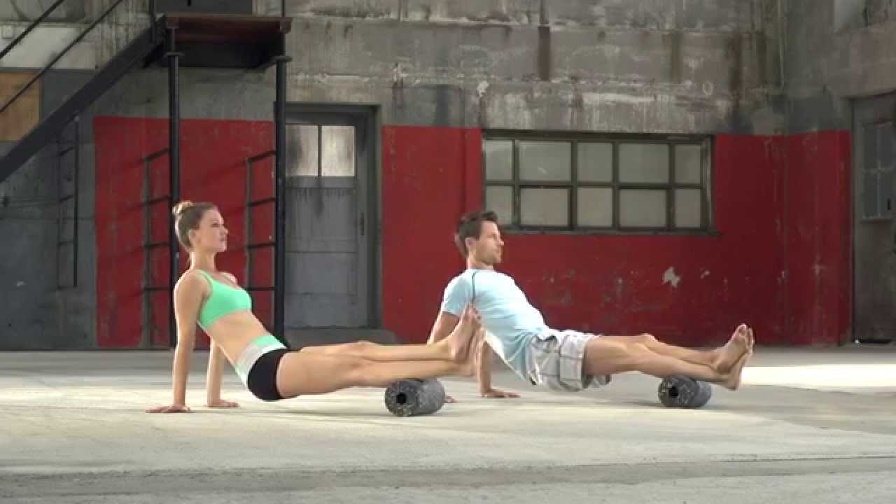 Masážní válec BlackRoll černá