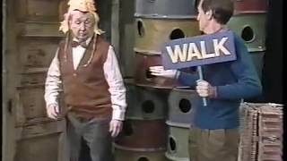 Classic Sesame Street - Uncle Wally Leads the Birdketeers