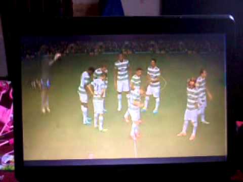 Celtic and elfsborg both doing the huddle