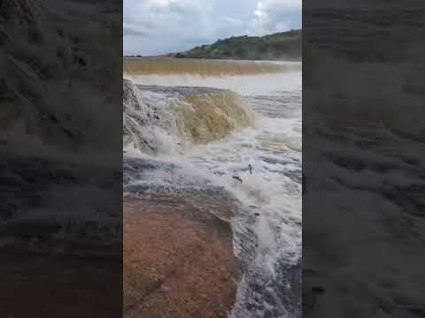 Após fortes chuvas a Barragem da Oiticica, em Jucurutu começou a verter (05/03/24)