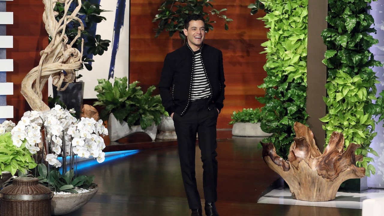'Bohemian Rhapsody' Star Rami Malek Asks Ellen for a Selfie