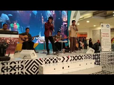 Cinta Luar Biasa - Andmesh ( cover kelompok musisi jalanan ft sinyo IMJ )