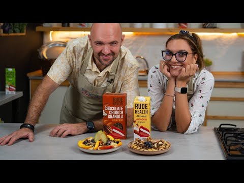 Mini Pancake Cereal με Rude Health Almond No Sugars Organic Drink και Chocolate Crunch Granola