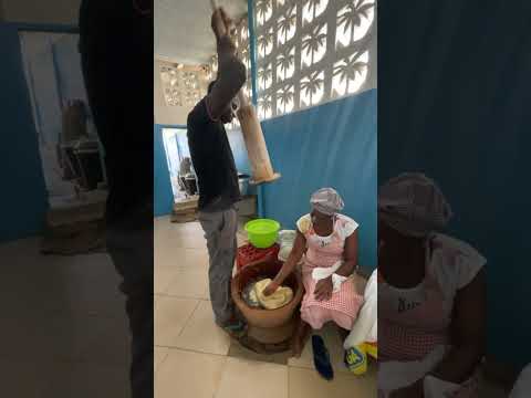 Thor of Fufu in Ghana Street Food Market! 🇬🇭