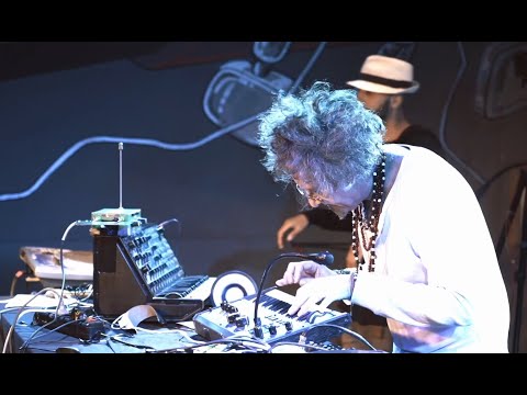 Viralissima Reprise * Gaudi