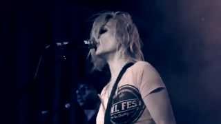 Brody Dalle - Don&#39;t Mess With Me (Live)
