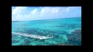 preview picture of video 'Kitesurfing in Pointe d'Esny Mauritius'