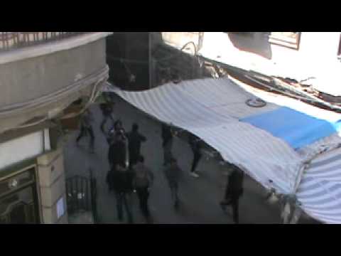 تقرير عن معاناة اهل الميدان وكيف يقوم الامن بمهاجمتهم على قناة الجزيرة