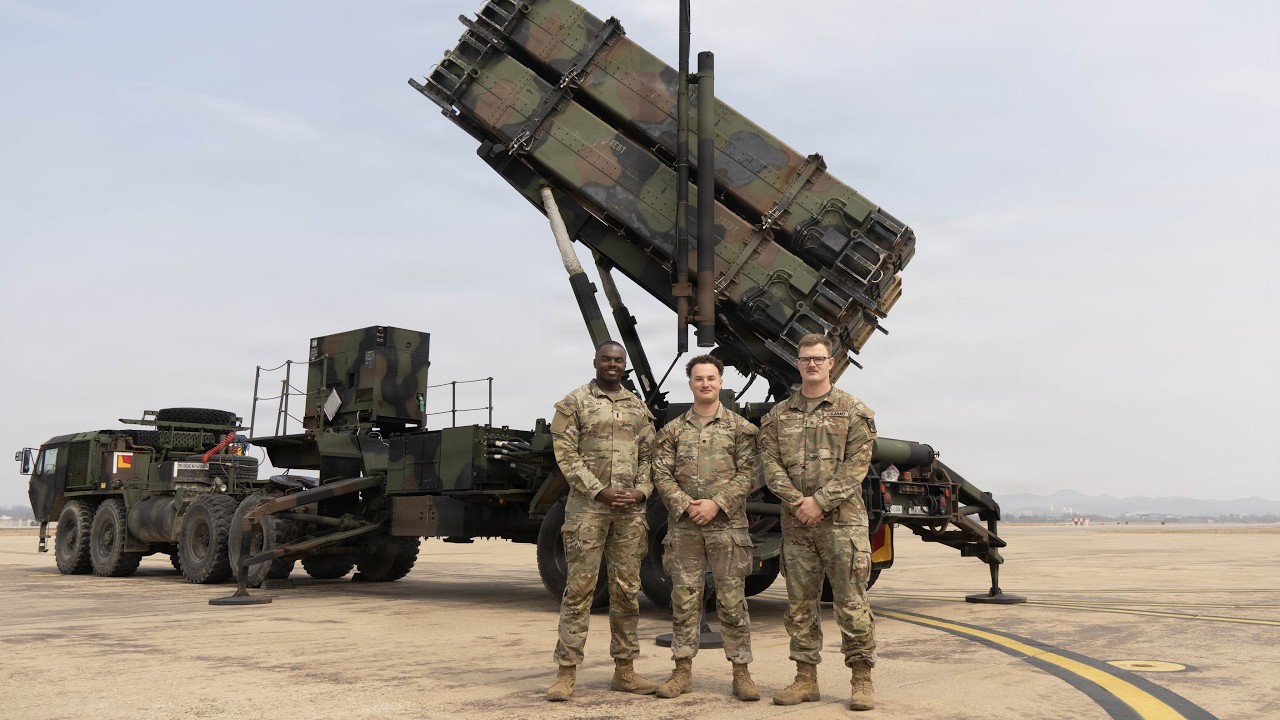 What does an US Army Patriot Missile Fire Control Operator MOS 14E do?