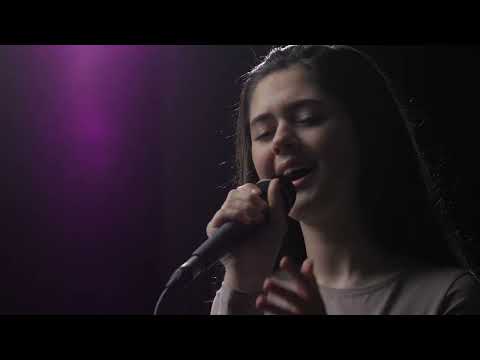 Mariana Cazac - Hurt (LIVE)