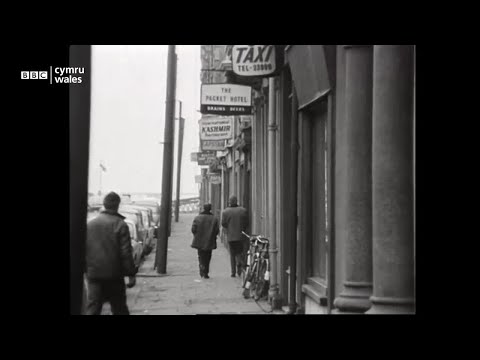 Victor Parker singing Tiger Bay