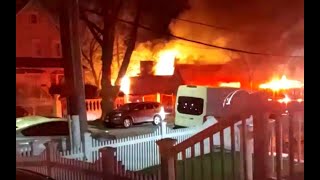 Firefighters trapped, seriously injured while battling Queens blaze: FDNY
