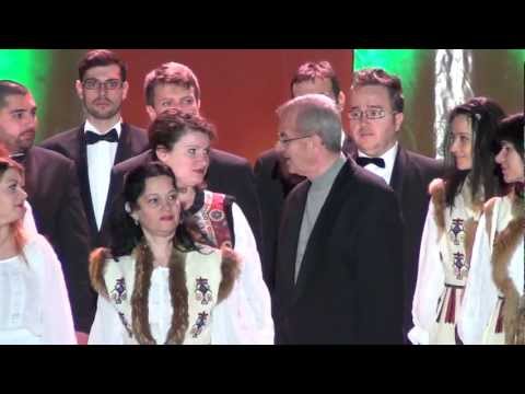 Parfum de romanță: Corul "Preludiu" dirijat de Voicu Enăchescu (5)