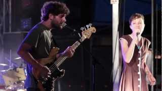 POLIÇA - &quot;Dark Star&quot; (Live)