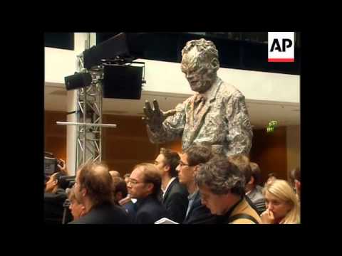 Munterfering comments on election loss, SPD meeting