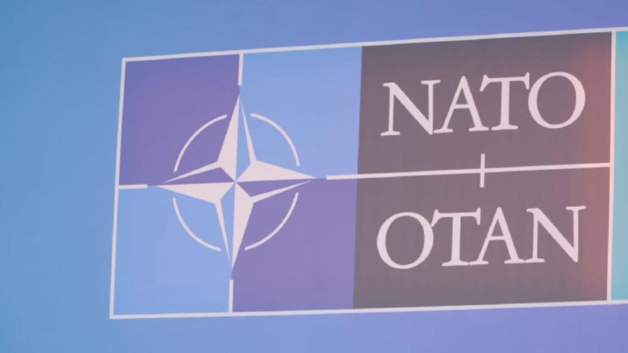 Meloni al vertice Nato di Ankara, la foto di gruppo con i leader dell'Alleanza