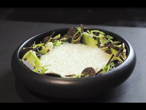 10 Jahre Lifestyle - Franck Giovannini serviert leichter Lauch-Flan mit schwarzen Trüffeln