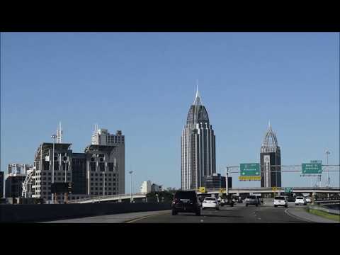 Driving through Downtown Mobile AL !!