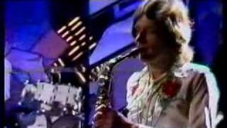 Child singing Only You on Top Of The Pops 1978