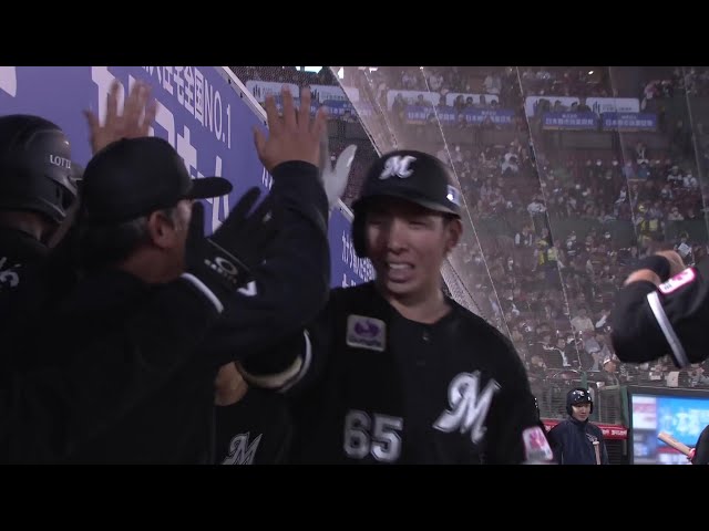 【8回表】今日2本目!! マリーンズ・寺地隆成 美しい放物線を描いた打球は再びライトスタンドへ!! 2025年4月18日 東北楽天ゴールデンイーグルス 対 千葉ロッテマリーンズ