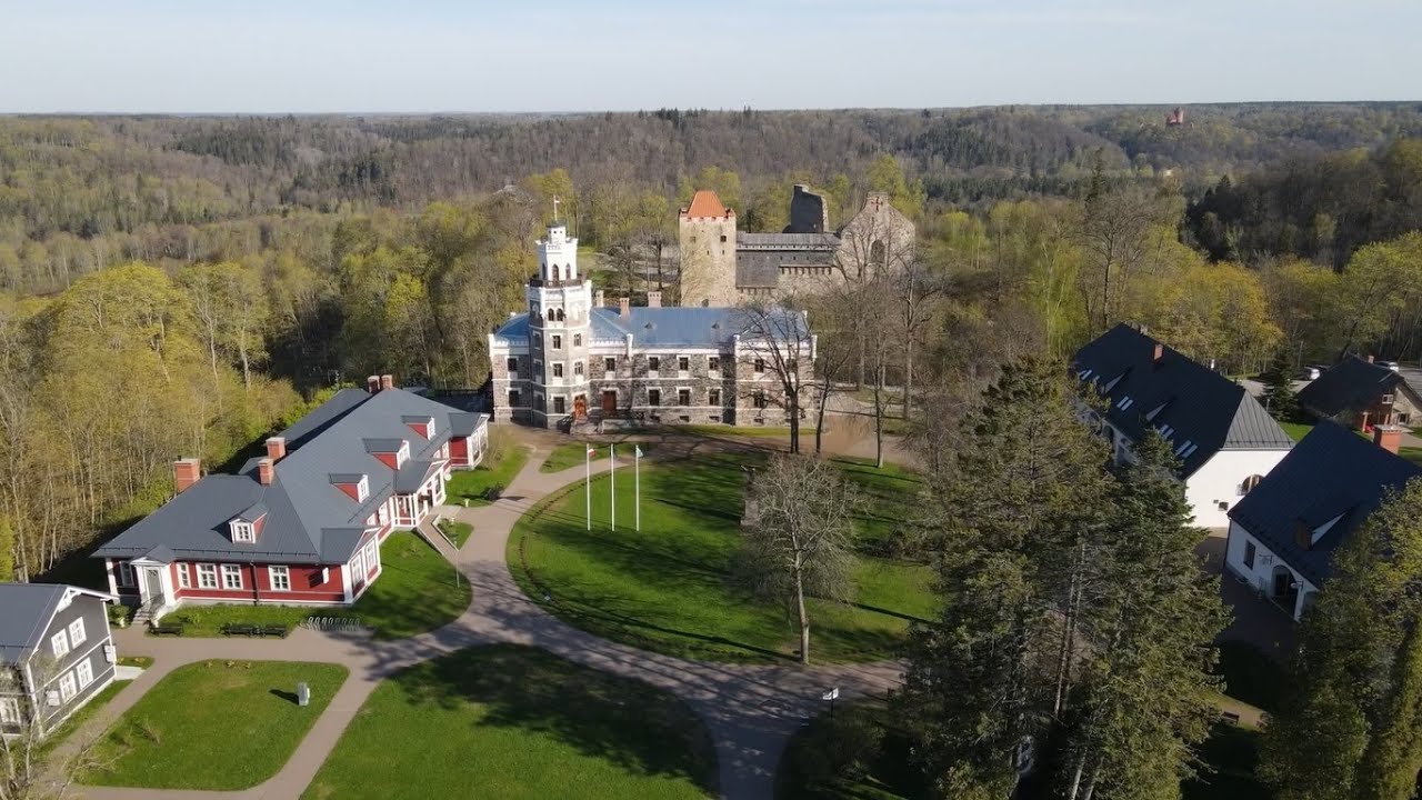 Siguldas Jaunajā pilī atgriežas kāzu ceremonijas; top dažādas ekspozīcijas