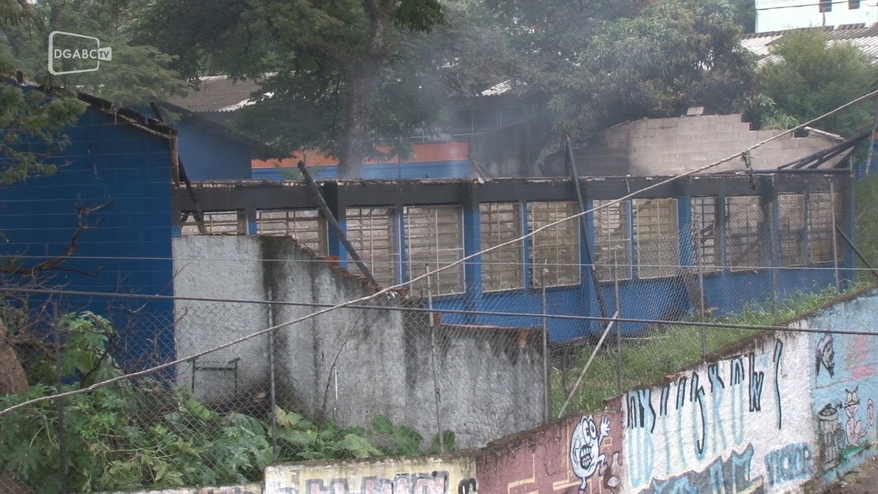 Incêndio atinge escola estadual em Diadema; veja vídeo