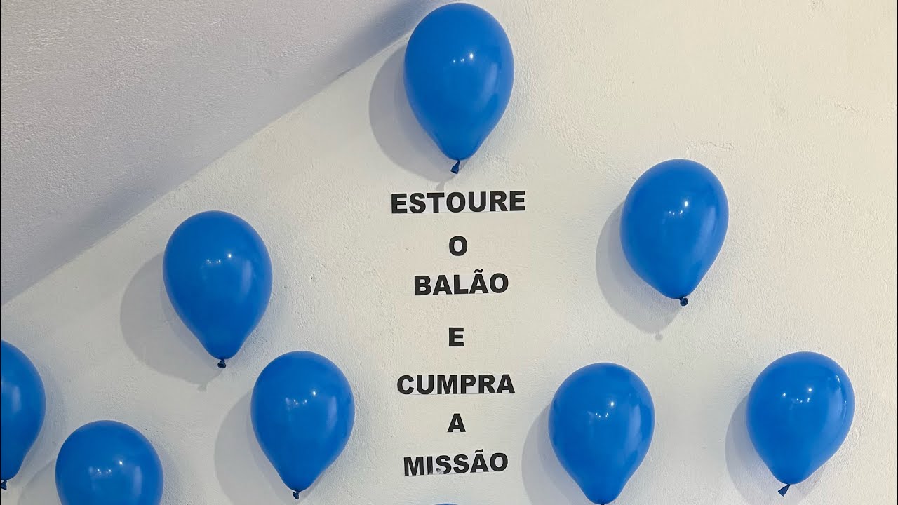 Estoure o balão e cumpra sua missão - momento de descontração no Último Culto de Missões de 2024