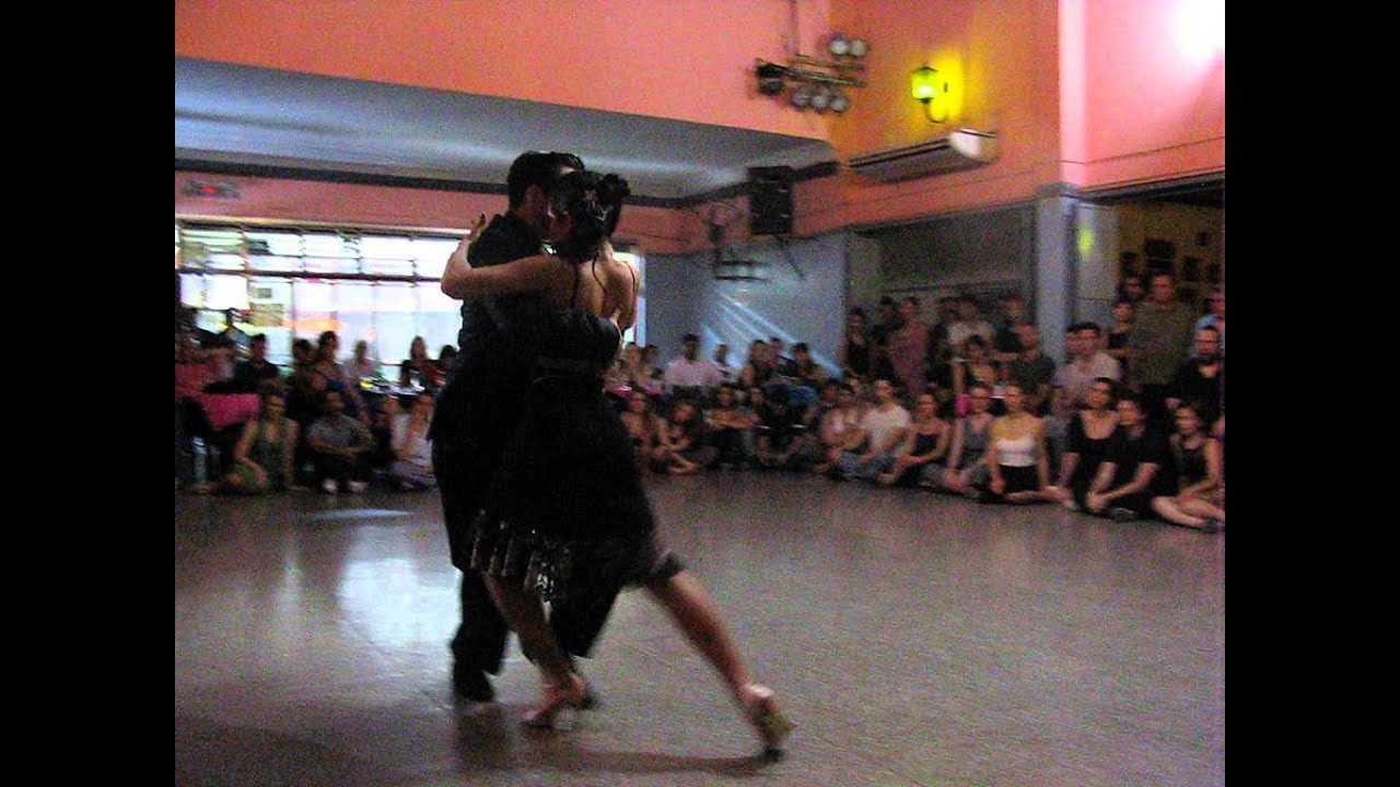 JONATHAN SAAVEDRA y CLARISA ARAGÓN en Viva La Pepa Milonga (3/4)