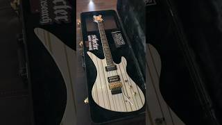Video thumbnail for Schecter Synyster Gates Custom Golden Goddess #avengedsevenfold #synystergates #schecter #guitar by SHREDTARDEAD