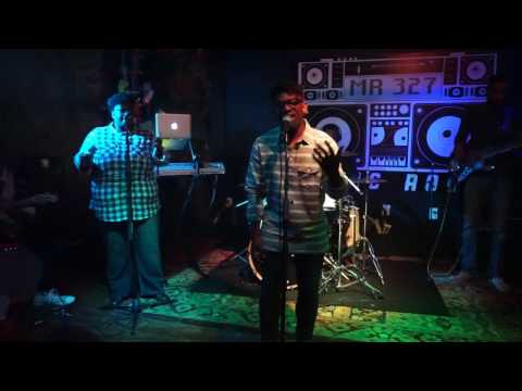 Victor Perry - Nighttime Baby (Live At The Music Room)