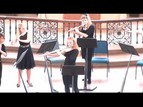 Ayre Flutes perform Scareso by Mike Mower (Live at St Martin-in-the-Fields)