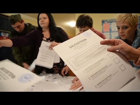 Rebels back separatist leaders in east Ukraine vote