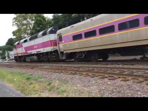 MBTA train approaching Melrose Highlands June 23, 2018, 8:57 AM
