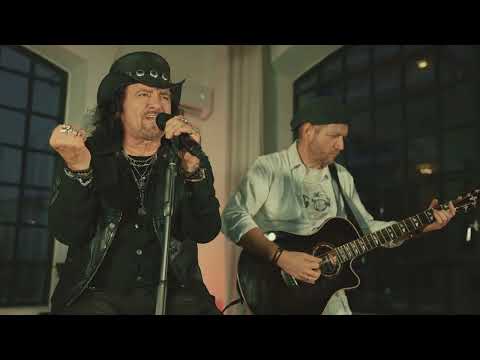 Kalapács József és az Akusztika - Jót ne várj (hivatalos videó / official video)