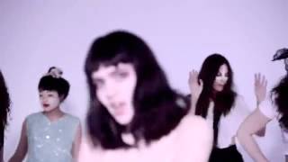 Grimes - Vanessa (Official Video)