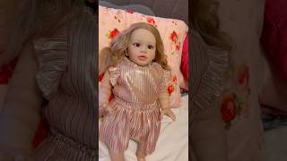 Review of movie 🍿 DISCLOSURE DAY while dressing my doll