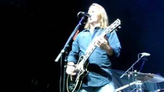 Rock Star Guitar God Alan Doyle Shines Right Through, Great Big Sea, Ships & Dip V