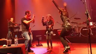 Sully Erna with Lisa Guyer ft. Maja - Turn it up! (live Poland 24.09.2017)