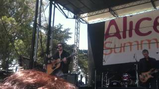 Graffiti6 - Never Look Back live