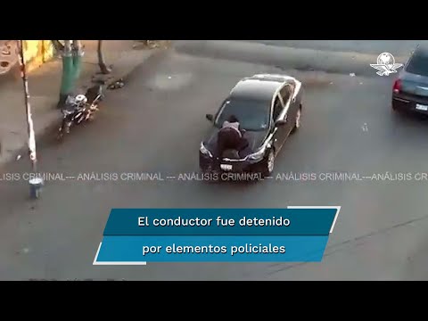 Mujer es atropellada y conductor se la lleva en el cofre por varias calles en Ecatepec