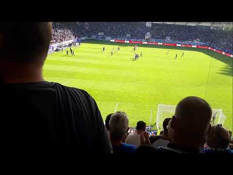 Schlussphase und die Stimmung nach dem Spiel Erzgeb. Aue vs. . FC Magdeburg