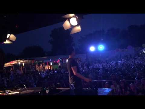 Supergirl • Alle Farben ft. Anna Naklab & YOUNOTUS • Berlin 30.07.17